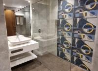 Koupelna v ubytování Phoenix Hotel & Wellness