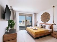 Posteľ alebo postele v izbe v ubytovaní 3 Muses Luxury Villas
