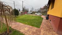 Zahrada ubytování 3 Bedroom Apartment, Playground, bounce mat jump ring
