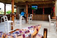 TV a/nebo společenská místnost v ubytování Kirepwe Ecco Camp Watamu