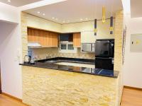 Kuchyň nebo kuchyňský kout v ubytování مدينتي شقه مميزه جديده فرش فندقي عالي جدا madinaty luxury apartment