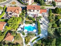 Bazén v ubytovaní Apartments Garden Residence Opatija alebo v jeho blízkosti