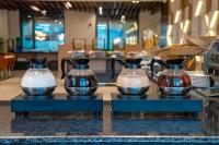 Un restaurant u otro lugar para comer en Best Western Plus Kathmandu Hotel