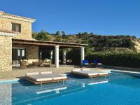 Bazén v ubytovaní Villa Kalypso Infinity Pool Villa alebo v jeho blízkosti