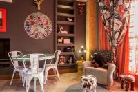 A seating area at SevillaHome- Ave Cesar