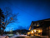 Myoko Kogen Accommodation Guide 2026: 12 Ski Stays Around Akakura, and How to Choose Between Whole Houses and Inns