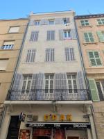 Budynek, w którym mieści się apartament