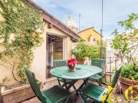 Vonkajšia záhrada v ubytovaní Campo de Fiori Luxury House
