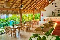 Restaurace v ubytování La Curadiña - Encuentro Surf Resort