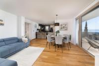 Kuchyňa alebo kuchynka v ubytovaní Villa Njivice Apartman Marina