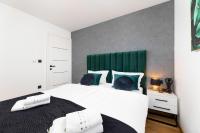 Posteľ alebo postele v izbe v ubytovaní Villa Njivice Apartman Marina