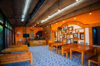 Μια τηλεόραση ή/και κέντρο ψυχαγωγίας στο Rosa Garden