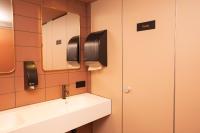 Ein Badezimmer in der Unterkunft The Elephant Hostel