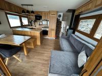 Kuchyň nebo kuchyňský kout v ubytování Luxury houseboat, Orlík Castle