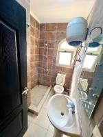 Koupelna v ubytování Tilal villa with private garden sea view-4 Room For families only
