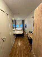 Almnäs Park Hotelにあるベッド