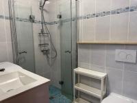 Koupelna v ubytování Sunny 2-bedroom apartment in Parque Santiago II