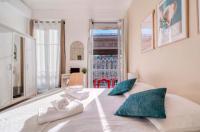 Guest House Chez Bastienにあるベッド