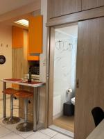 Kuchyň nebo kuchyňský kout v ubytování Orange Central Studio Heraklion