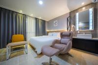 Brown Dot Hotel Angangにあるシーティングエリア