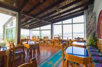 Restoran või mõni muu söögikoht majutusasutuses Mamora Bay