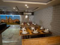 Fotografie z fotogalerie ubytování Hotel Pravasa Stay v destinaci Vadódara