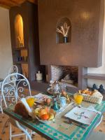 Jídlo v hotelu nebo okolí