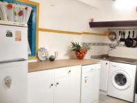A kitchen or kitchenette at Charming House in El Poyo del Cid with Garden and Terrace