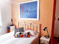 A bed or beds in a room at Charming House in El Poyo del Cid with Garden and Terrace