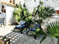 A garden outside Charming House in El Poyo del Cid with Garden and Terrace