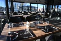 Un restaurante u otro lugar para comer en Sarıkamış CK Hotel