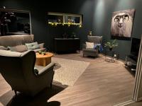 Moderne villa ved havet 3 soverom og 2 badにあるシーティングエリア