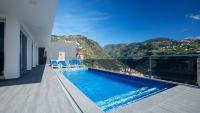 Bazén v ubytování Villa Oceânica by LovelyStay nebo v jeho okolí