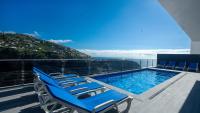 Bazén v ubytování Villa Oceânica by LovelyStay nebo v jeho okolí