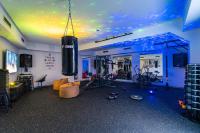 Posilňovňa alebo fitness centrum v ubytovaní Apartments Villa Aura - Adult Only
