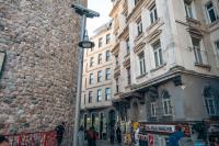 The building in which Az apartmant is located