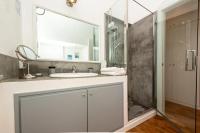 A bathroom at CefalHome - KEFAHELION