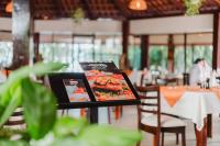 Jídlo v hotelu nebo okolí