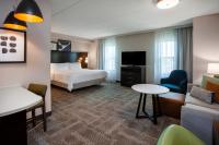 Staybridge Suites Albany Wolf Rd-Colonie Center by IHGにあるベッド