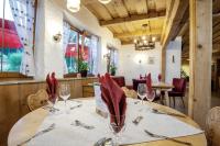 Ресторан / где поесть в Wellness Chalet mit Whirlpool und Sauna bei Salzburg und Berchtesgaden