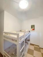 A bed or beds in a room at Spacious apartment with mountain view in Tabernas, 99 sqm
