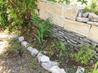 Vonkajšia záhrada v ubytovaní Maison de charme à Vachères avec jardin et vue montagne