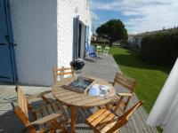 Plán poschodí v ubytovaní Maison de vacances avec grand jardin et proche plage, 6 pers, chiens bienvenus - FR-1-540-236
