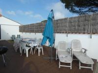 Plán poschodí v ubytovaní Maison de Vacances à 1km de la Plage - 2 Chambres, Jardin, Terrasses, Proche Commerces - FR-1-540-252