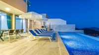 Bazén v ubytování Kalkan 3 Bedroom Villa 9937 nebo v jeho okolí