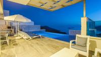 Bazén v ubytování Kalkan 3 Bedroom Villa 9937 nebo v jeho okolí