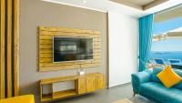 TV a/nebo společenská místnost v ubytování Kalkan 3 Bedroom Villa 9937