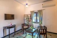Indulge Udaipur by Packにあるテレビまたはエンターテインメントセンター