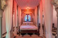 Indulge Udaipur by Packにあるベッド