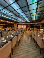 Restaurace v ubytování Hunza Darbar Hotel